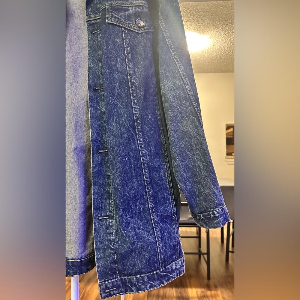 Oversized Denim Jacket - Picture 9 of 12